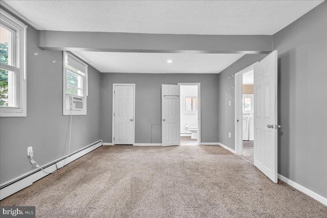 1014 W KINGS HWY, Mount Ephraim, NJ 08059