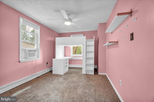 1014 W KINGS HWY, Mount Ephraim, NJ 08059