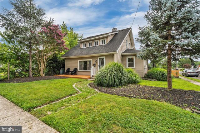 1014 W KINGS HWY, Mount Ephraim, NJ 08059