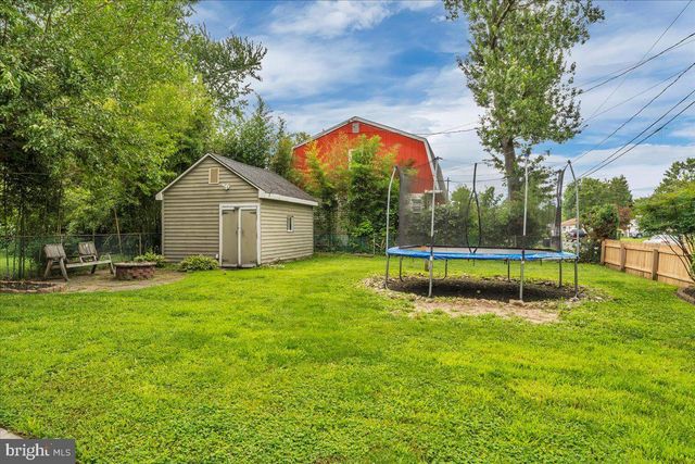 1014 W KINGS HWY, Mount Ephraim, NJ 08059