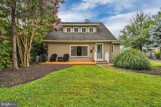 1014 W KINGS HWY, Mount Ephraim, NJ 08059