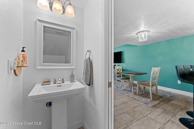 402 N 1st Street 10, Cocoa Beach, FL 32931
