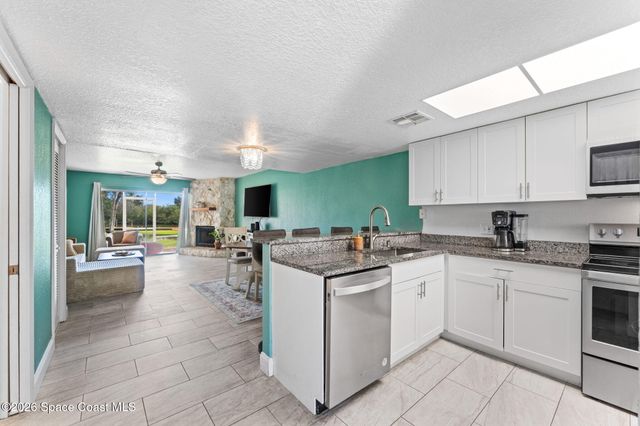402 N 1st Street 10, Cocoa Beach, FL 32931