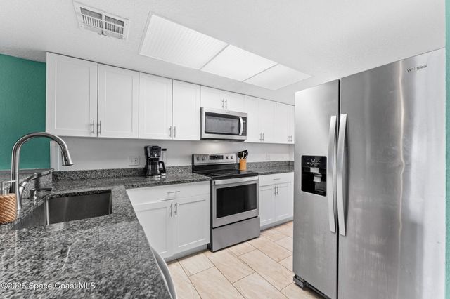 402 N 1st Street 10, Cocoa Beach, FL 32931