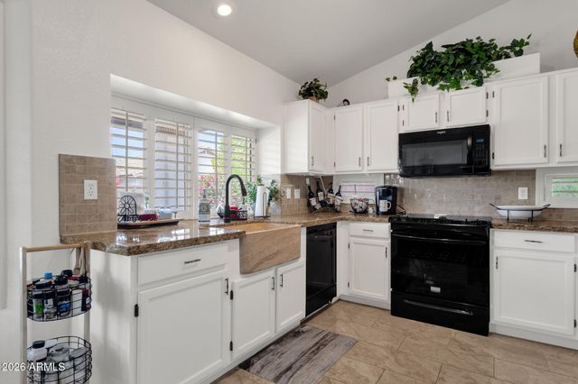 17696 N DESERT FLOWER Trail, Surprise, AZ 85374