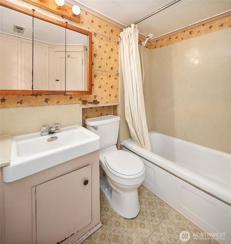 23203 Upper Dorre Don Way SE, Maple Valley, WA 98038