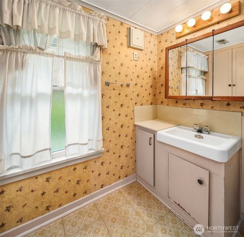 23203 Upper Dorre Don Way SE, Maple Valley, WA 98038