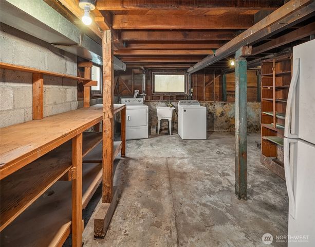 23203 Upper Dorre Don Way SE, Maple Valley, WA 98038