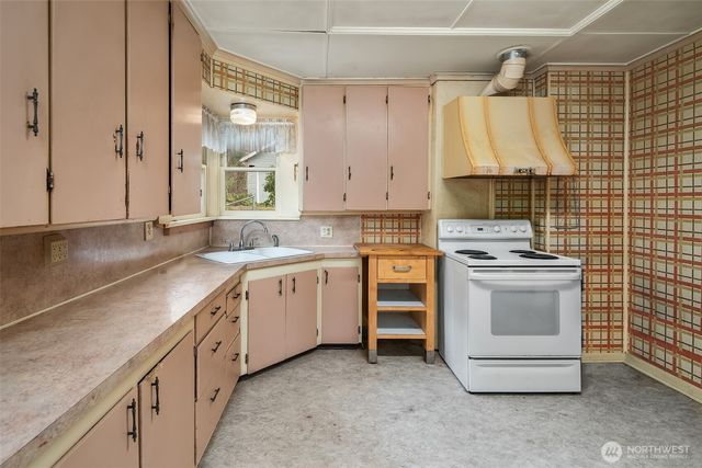 23203 Upper Dorre Don Way SE, Maple Valley, WA 98038