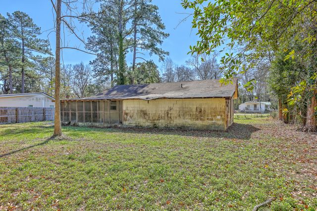 700 Peake Street, Holly Hill, SC 29059
