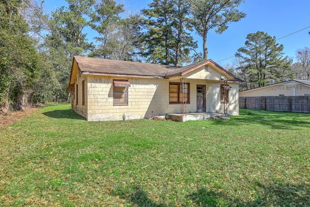 700 Peake Street, Holly Hill, SC 29059