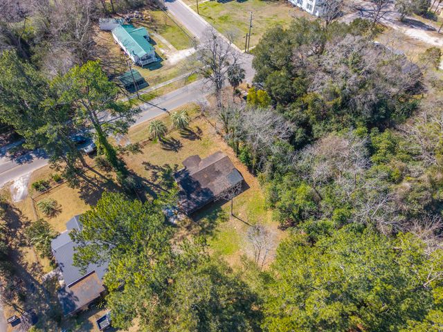 700 Peake Street, Holly Hill, SC 29059