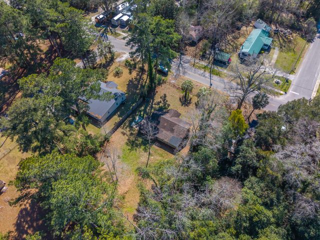 700 Peake Street, Holly Hill, SC 29059