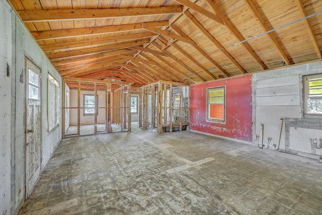 700 Peake Street, Holly Hill, SC 29059