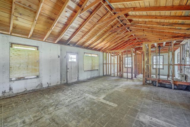 700 Peake Street, Holly Hill, SC 29059