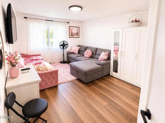 330 Burchett Street 206, Glendale, CA 91203
