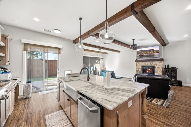 3105 Pastor Street, Dallas, TX 75212