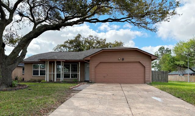 446 Capehill Drive, Houston, TX 77598