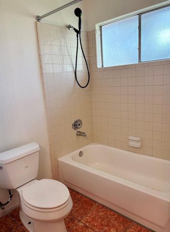 446 Capehill Drive, Houston, TX 77598