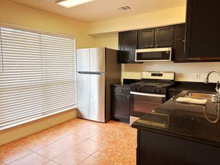 446 Capehill Drive, Houston, TX 77598