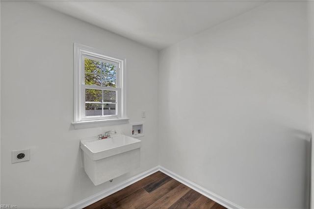 1448 Round Hill DR, Virginia Beach, VA 23456