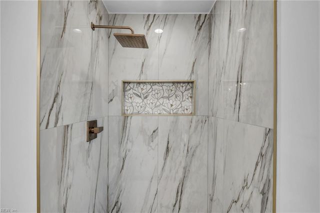 1448 Round Hill DR, Virginia Beach, VA 23456