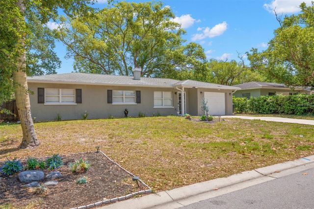 611 PINEWOOD DRIVE, Dunedin, FL 34698