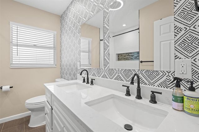 611 PINEWOOD DRIVE, Dunedin, FL 34698