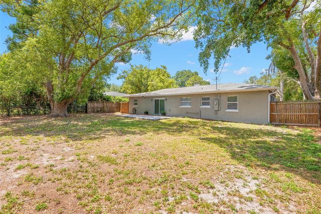 611 PINEWOOD DRIVE, Dunedin, FL 34698