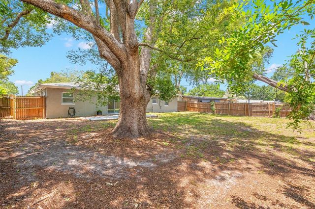 611 PINEWOOD DRIVE, Dunedin, FL 34698