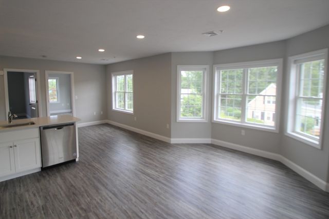 316 Commercial St 2A, Whitman, MA 02382