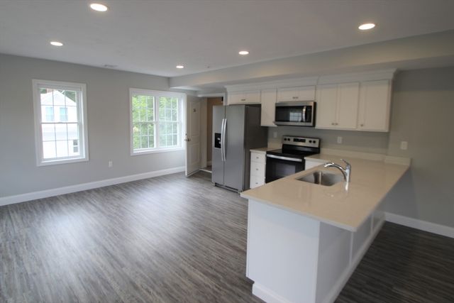 316 Commercial St 2A, Whitman, MA 02382