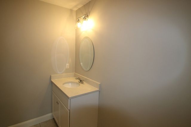 316 Commercial St 2A, Whitman, MA 02382