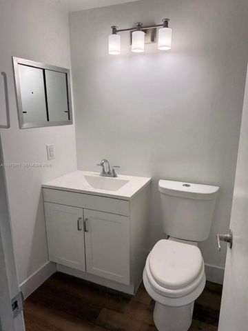 104 E Easthampton E 104, West Palm Beach, FL 33417