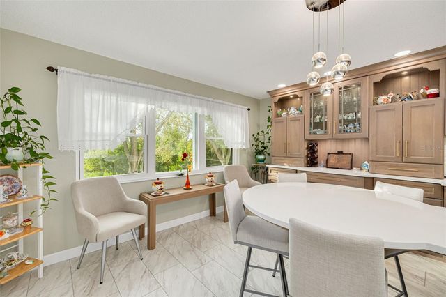 8198 TERRACE GARDEN DRIVE N 202, St Petersburg, FL 33709