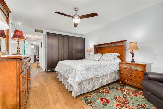 8198 TERRACE GARDEN DRIVE N 202, St Petersburg, FL 33709