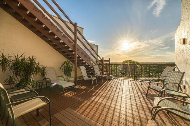 8198 TERRACE GARDEN DRIVE N 202, St Petersburg, FL 33709