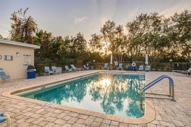 8198 TERRACE GARDEN DRIVE N 202, St Petersburg, FL 33709