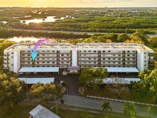 8198 TERRACE GARDEN DRIVE N 202, St Petersburg, FL 33709