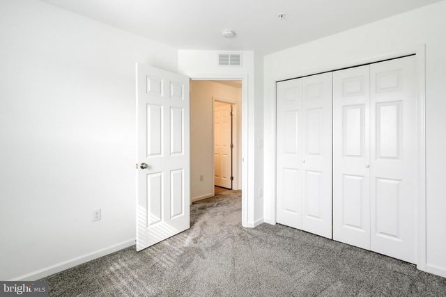 6 SOUTHSIDE DR, Willow Street, PA 17584