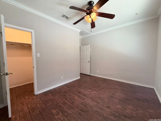 4838 Fortuna Pl, San Antonio, TX 78237