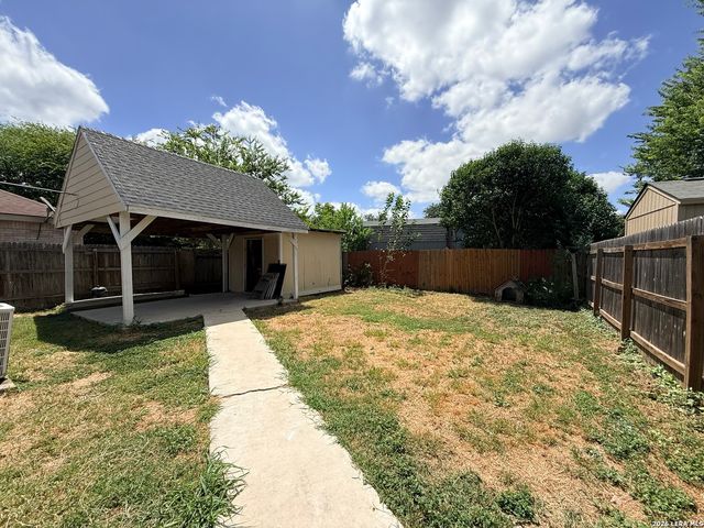 4838 Fortuna Pl, San Antonio, TX 78237