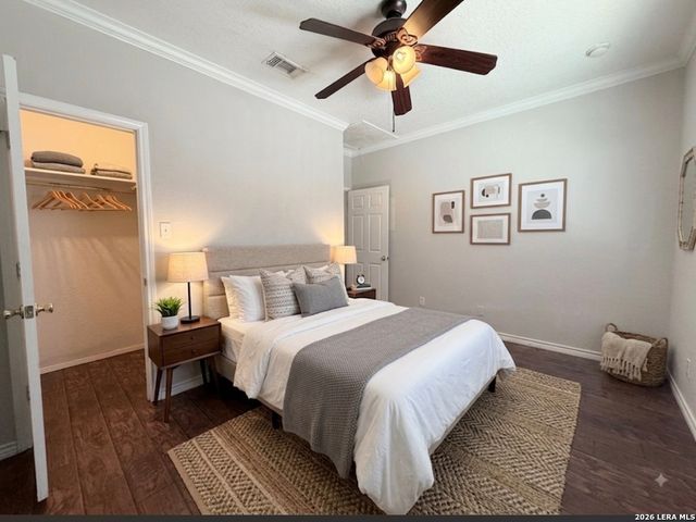 4838 Fortuna Pl, San Antonio, TX 78237