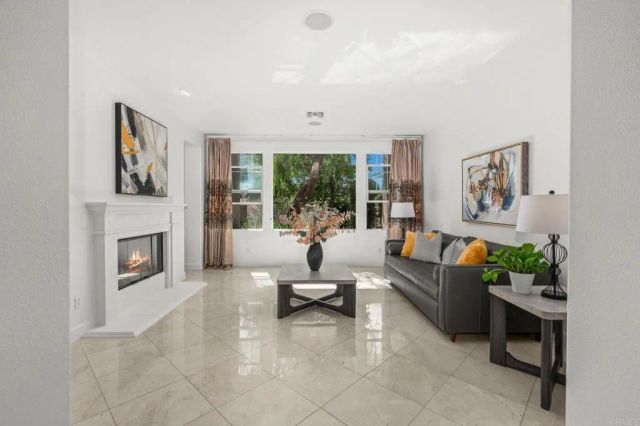 6839 Helenite Place, Carlsbad, CA 92009