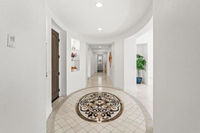 6839 Helenite Place, Carlsbad, CA 92009