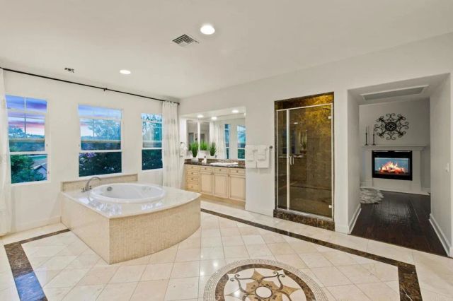 6839 Helenite Place, Carlsbad, CA 92009