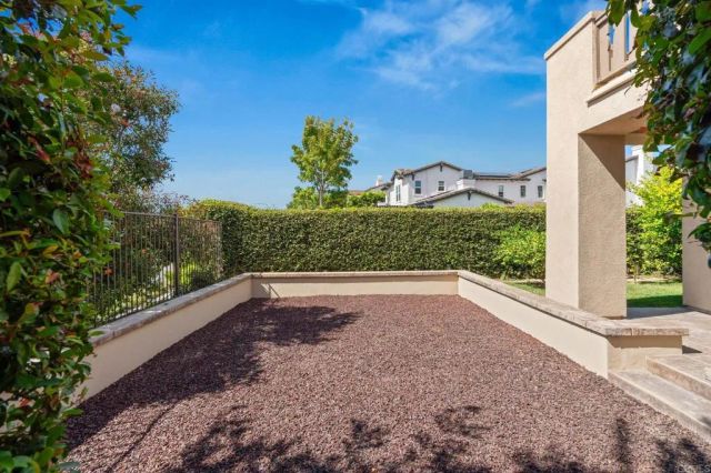 6839 Helenite Place, Carlsbad, CA 92009