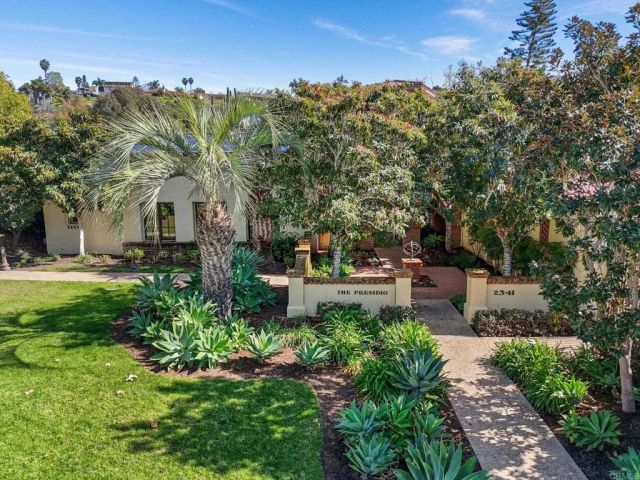 6839 Helenite Place, Carlsbad, CA 92009