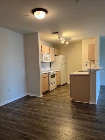 5447 VINELAND ROAD 1210, Orlando, FL 32811