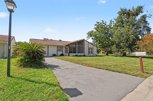 10157 BLUFF COURT, Orlando, FL 32821